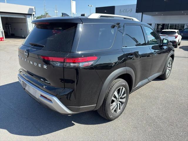 2025 Nissan Pathfinder SL 4WD