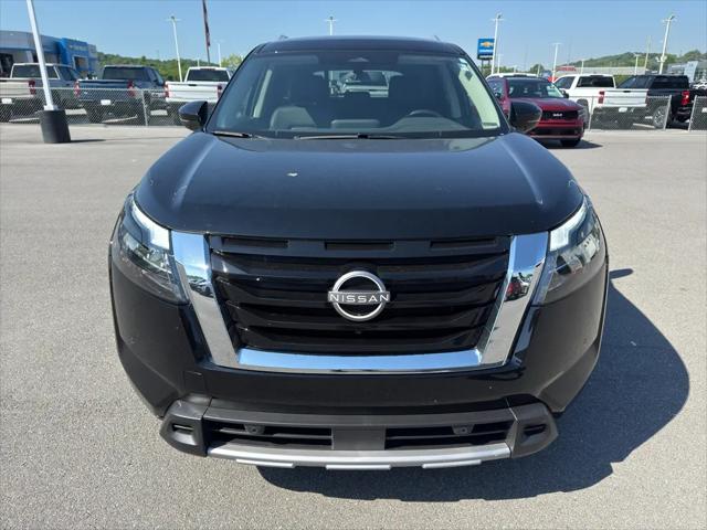 2025 Nissan Pathfinder SL 4WD