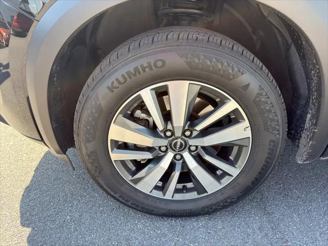 2025 Nissan Pathfinder SL 4WD