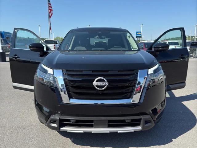 2025 Nissan Pathfinder SL 4WD