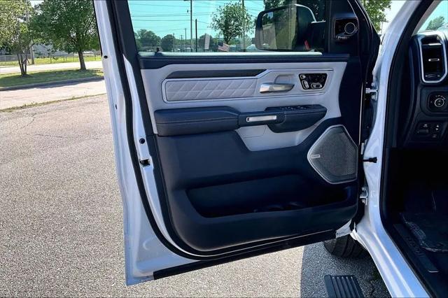 2025 Ram 1500 Tungsten Crew Cab 4x4 5'7" Box