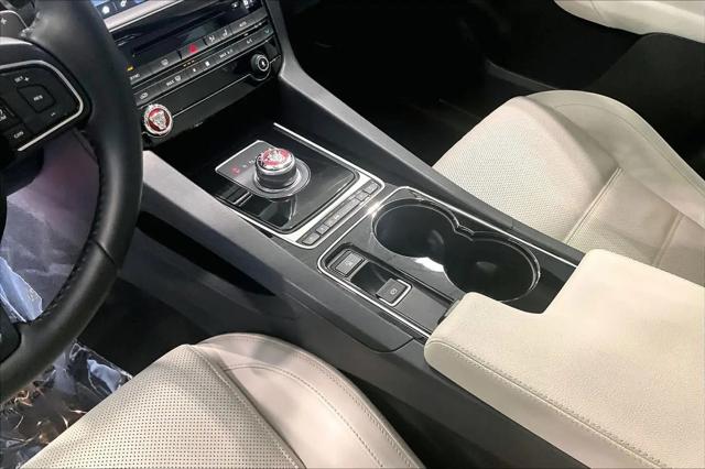 2017 Jaguar F-PACE 35t Prestige