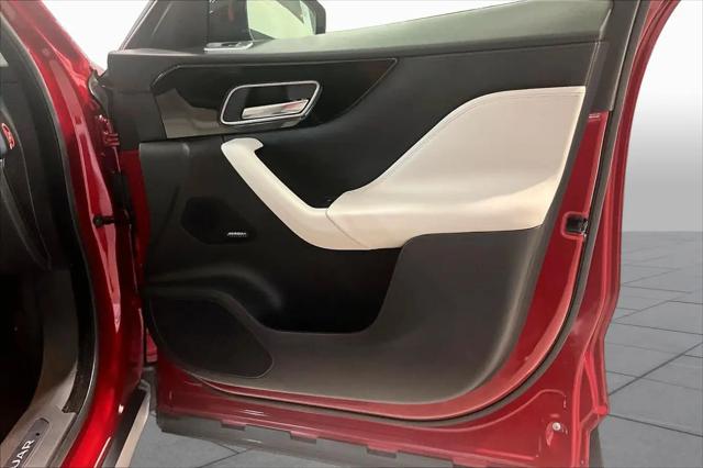 2017 Jaguar F-PACE 35t Prestige