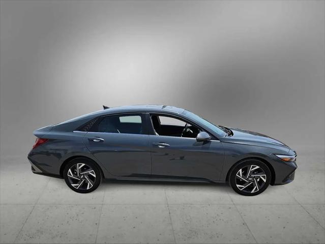2025 Hyundai Elantra Hybrid Limited