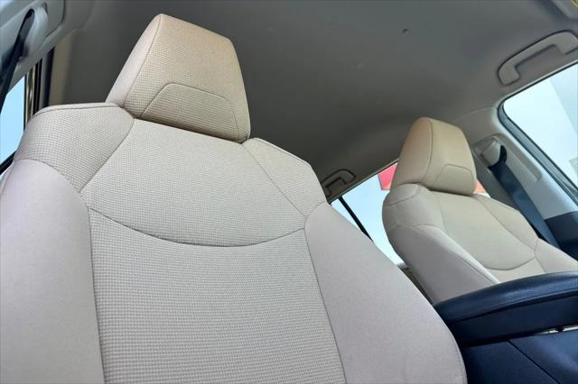 2022 Toyota RAV4 Hybrid LE