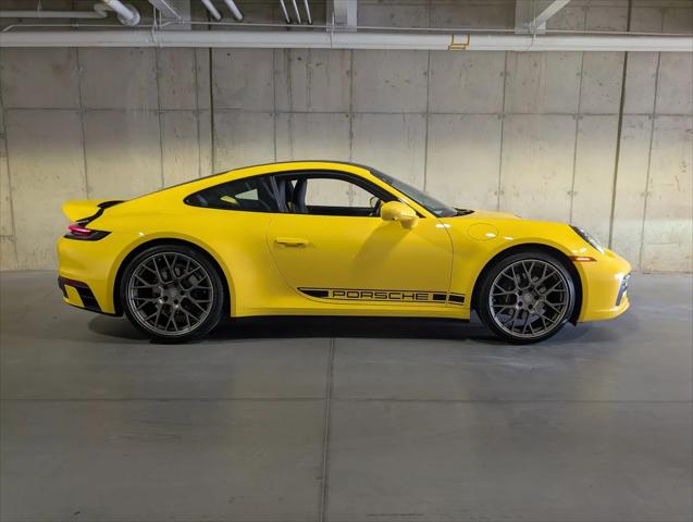 2022 Porsche 911 Carrera