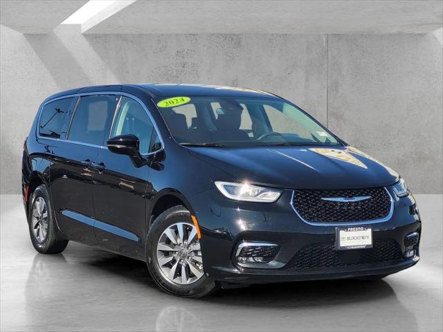 2024 Chrysler Pacifica Hybrid Select for sale in Fresno, CA