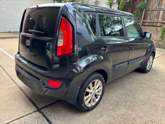 2013 Kia Soul Base