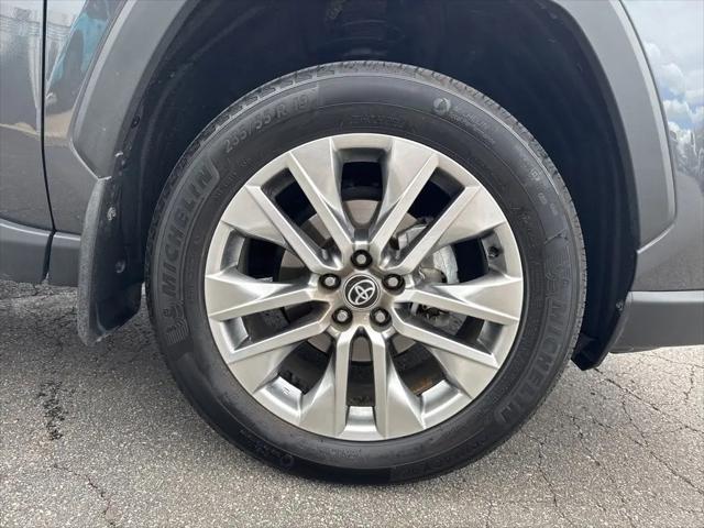 2023 Toyota RAV4 XLE Premium