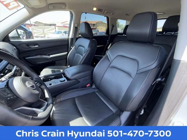 2025 Nissan Pathfinder SL 4WD
