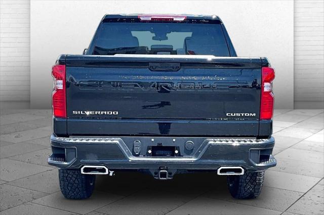 2026 Chevrolet Silverado 1500 4WD Crew Cab Short Bed Custom Trail Boss