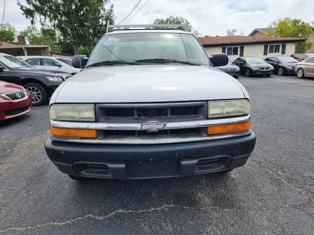 2002 Chevrolet S-10 Base