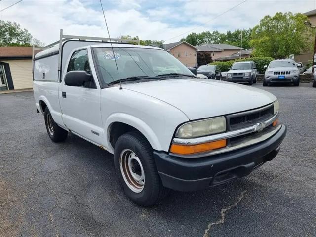 2002 Chevrolet S-10 Base