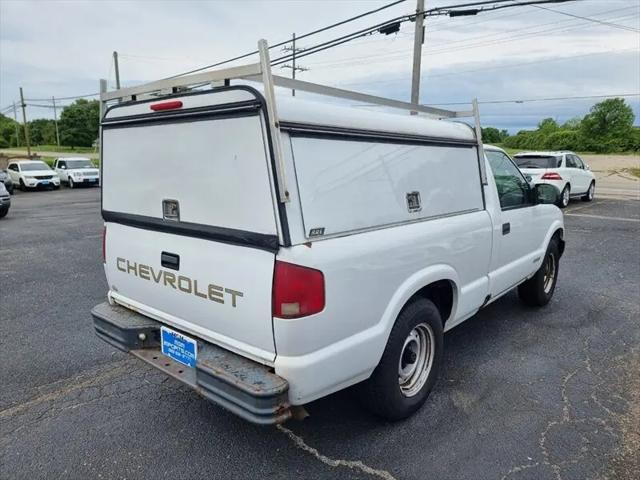 2002 Chevrolet S-10 Base
