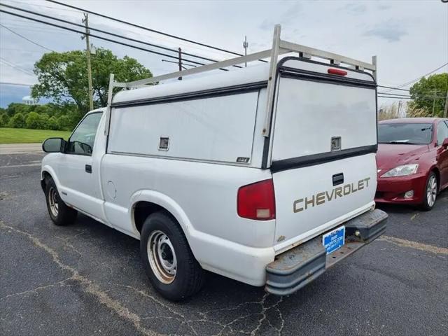 2002 Chevrolet S-10 Base