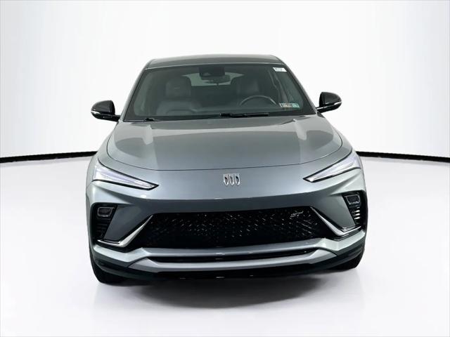 2025 Buick NV Sport Touring FWD