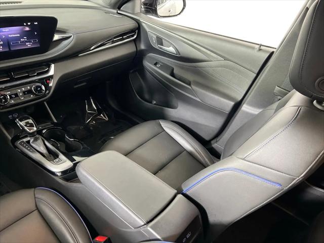 2025 Buick NV Sport Touring FWD
