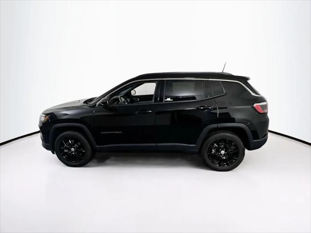 2023 Jeep Compass Latitude Lux FWD