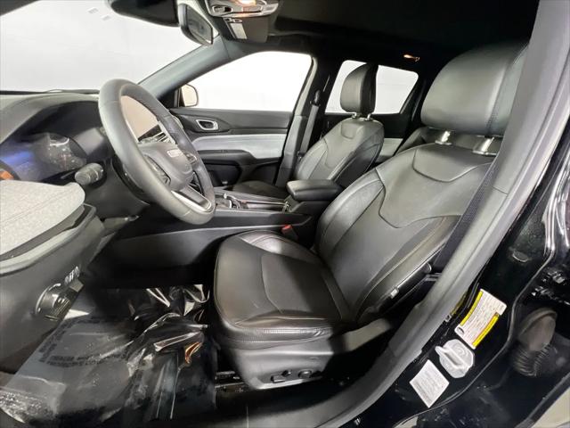 2023 Jeep Compass Latitude Lux FWD