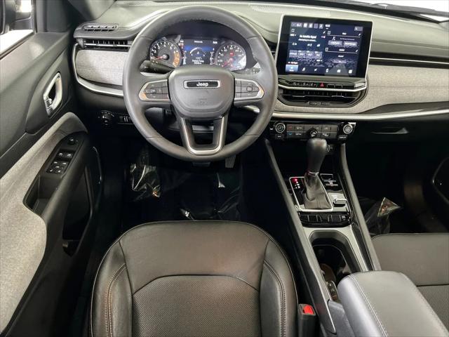 2023 Jeep Compass Latitude Lux FWD