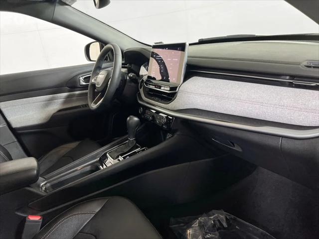 2023 Jeep Compass Latitude Lux FWD