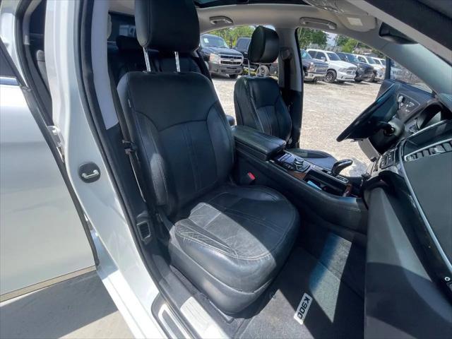 2016 Kia K900 Luxury 3.8L
