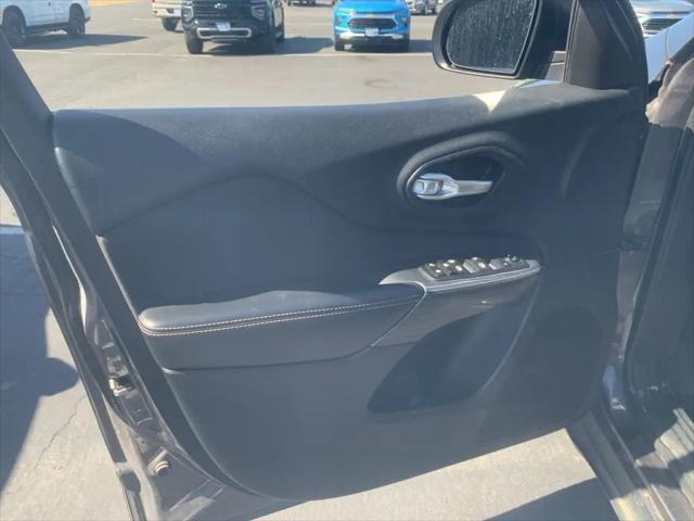 2016 Jeep Cherokee Altitude