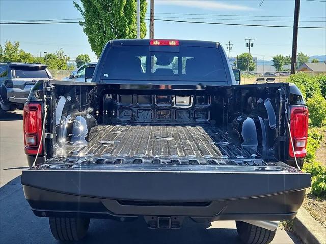 2025 Ram 3500 Tradesman Crew Cab 4x4 8' Box
