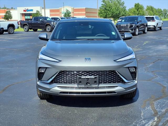 2026 Buick NV Avenir FWD