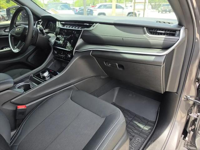 2026 Jeep Grand Cherokee Altitude 4x2