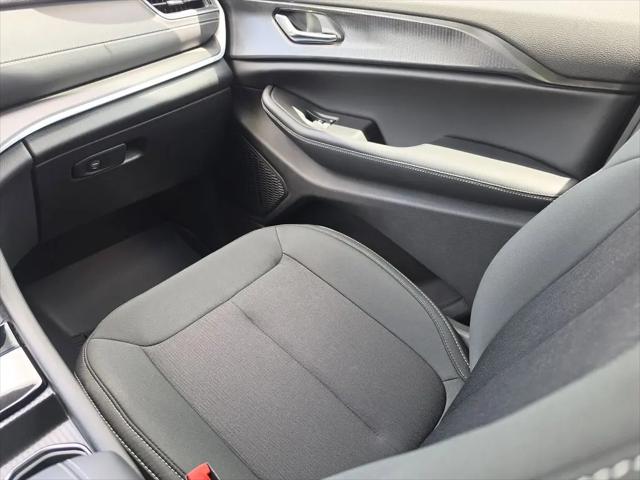 2026 Jeep Grand Cherokee Altitude 4x2