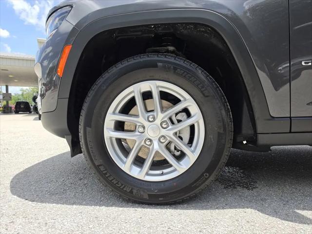 2026 Jeep Grand Cherokee Altitude 4x2