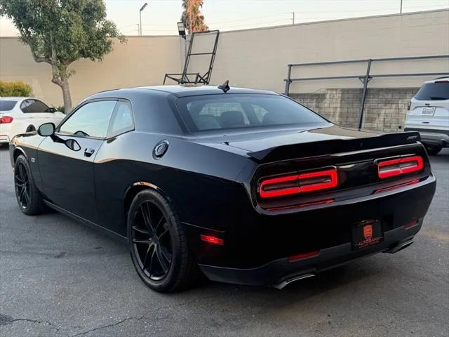 2016 Dodge Challenger SRT 392