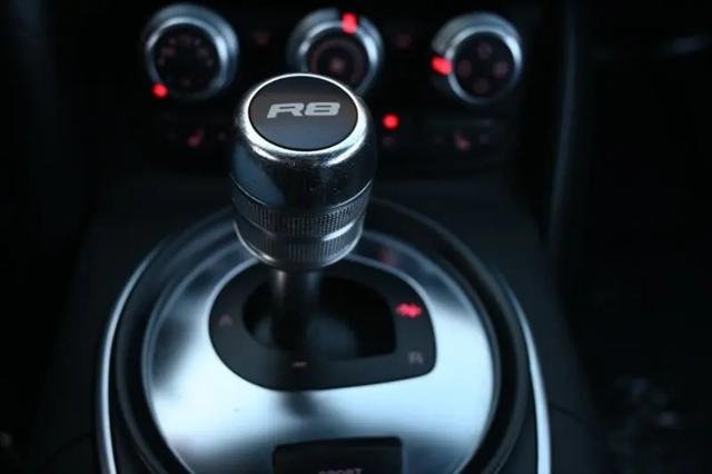 2008 Audi R8 Standard