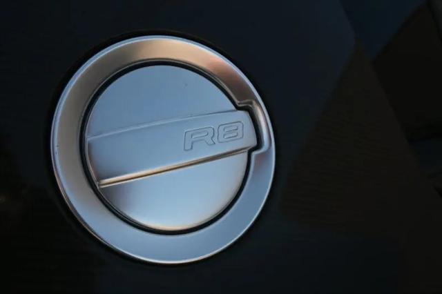 2008 Audi R8 Standard