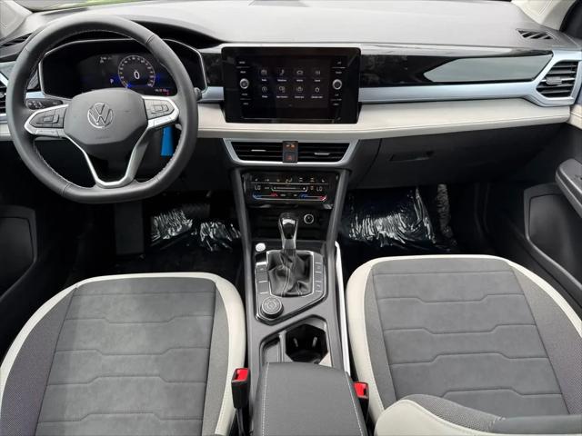 2026 Volkswagen Taos SE