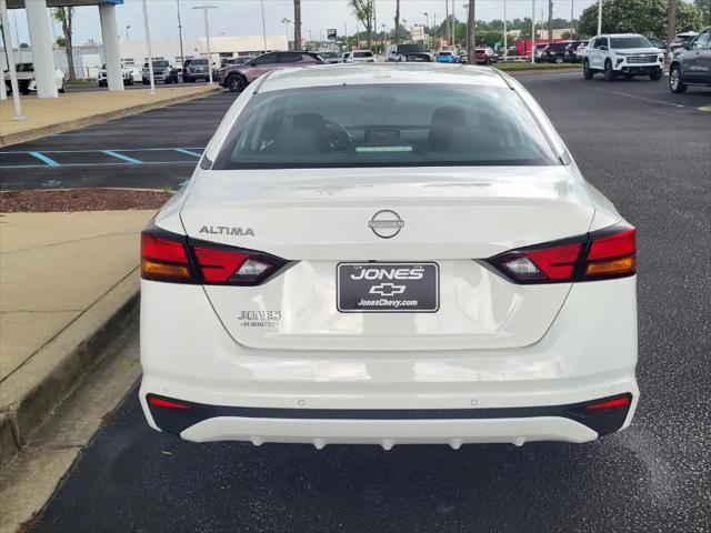 2025 Nissan Altima SV FWD