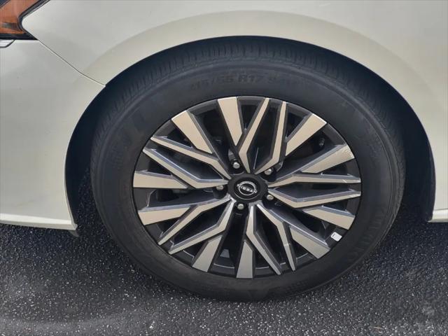 2025 Nissan Altima SV FWD