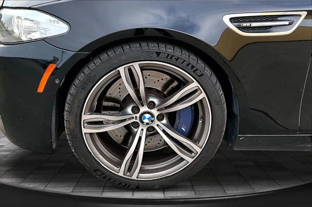 2013 BMW M5 Standard
