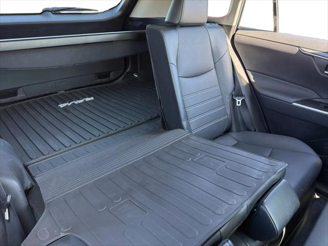 2022 Toyota RAV4 Hybrid XLE Premium