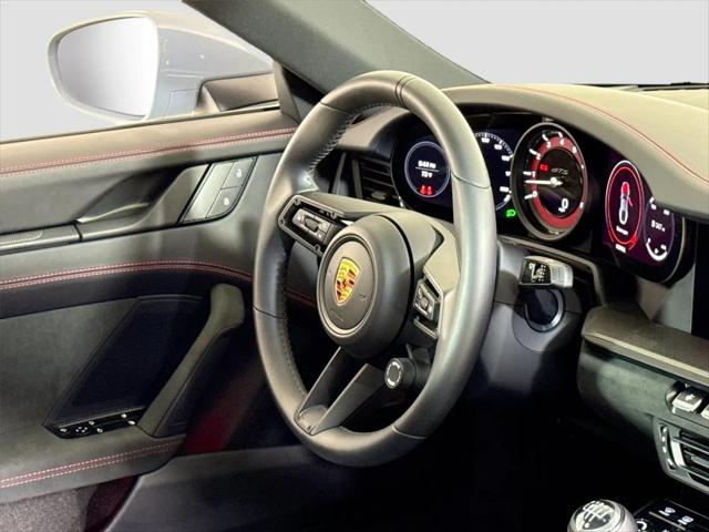 2023 Porsche 911 Carrera GTS