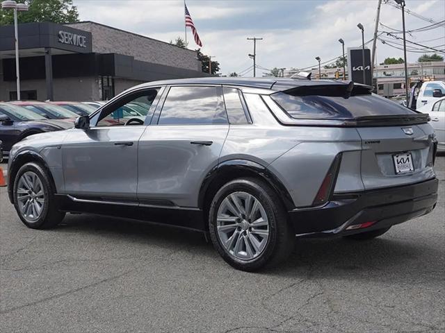 2024 Cadillac iQ Tech w/1SA