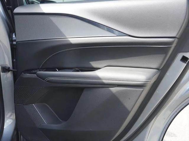 2024 Cadillac iQ Tech w/1SA