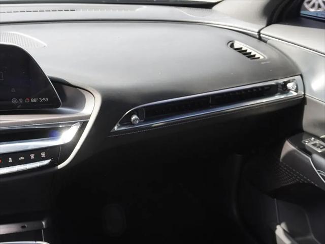 2024 Cadillac iQ Tech w/1SA
