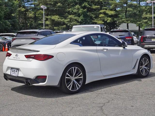 2017 INFINITI Q60 2.0t Premium
