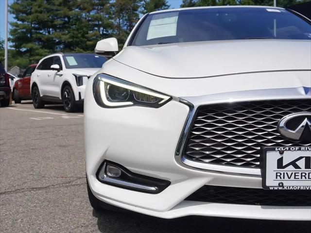 2017 INFINITI Q60 2.0t Premium