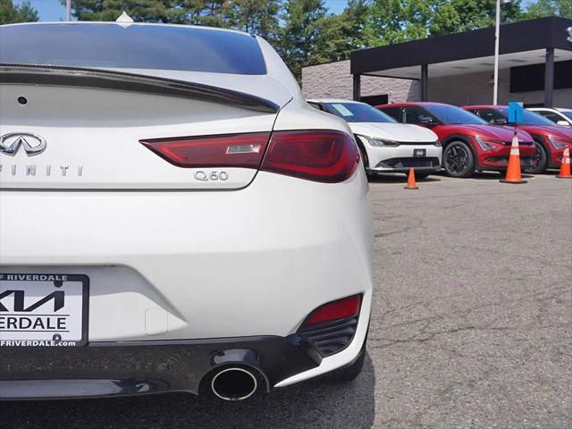 2017 INFINITI Q60 2.0t Premium