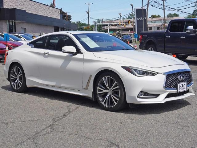 2017 INFINITI Q60 2.0t Premium