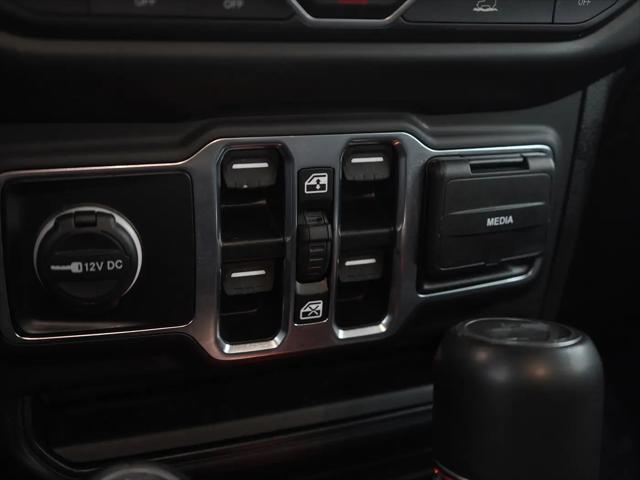 2023 Jeep Wrangler 4-Door Sahara Altitude 4x4