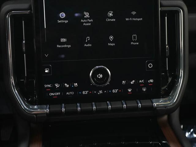 2025 GMC Yukon XL 4WD Denali